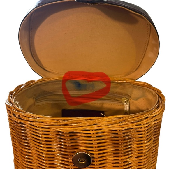 Vintage Etienne Aigner Wicker and Leather Crossbody Handbag - Picture 14 of 14